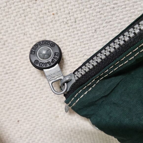 Kipling multi pocket wristlet green - Picture 7 of 10